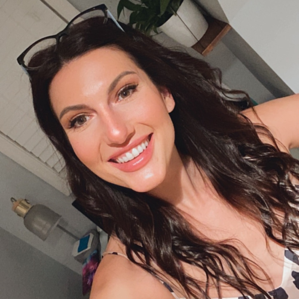 Meet your Posher, Nicole